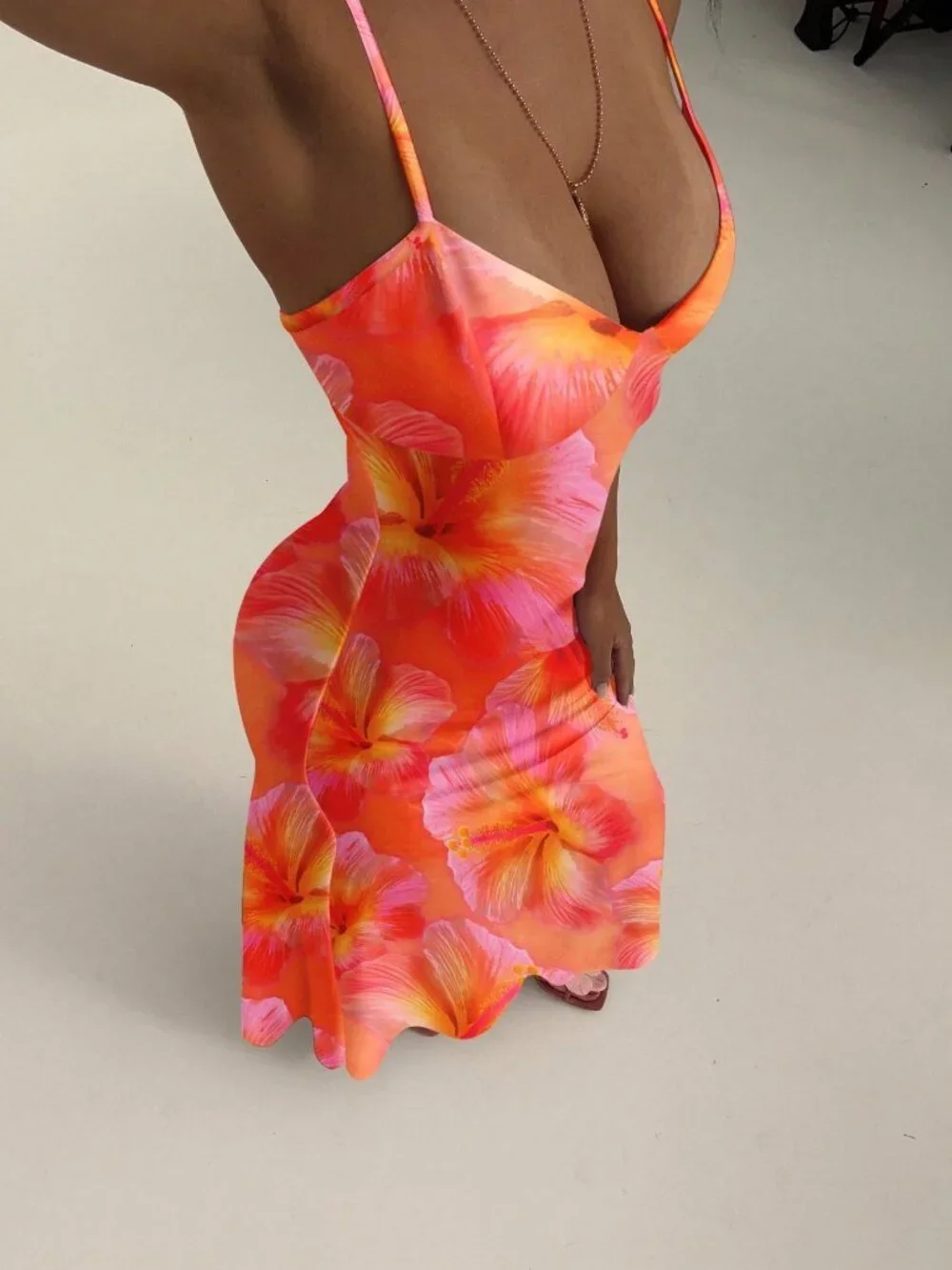 Orange Elegant Hibiscus Print Women's Bodycon Spaghetti Strap Tie-Up Dress - Picture 7 of 7